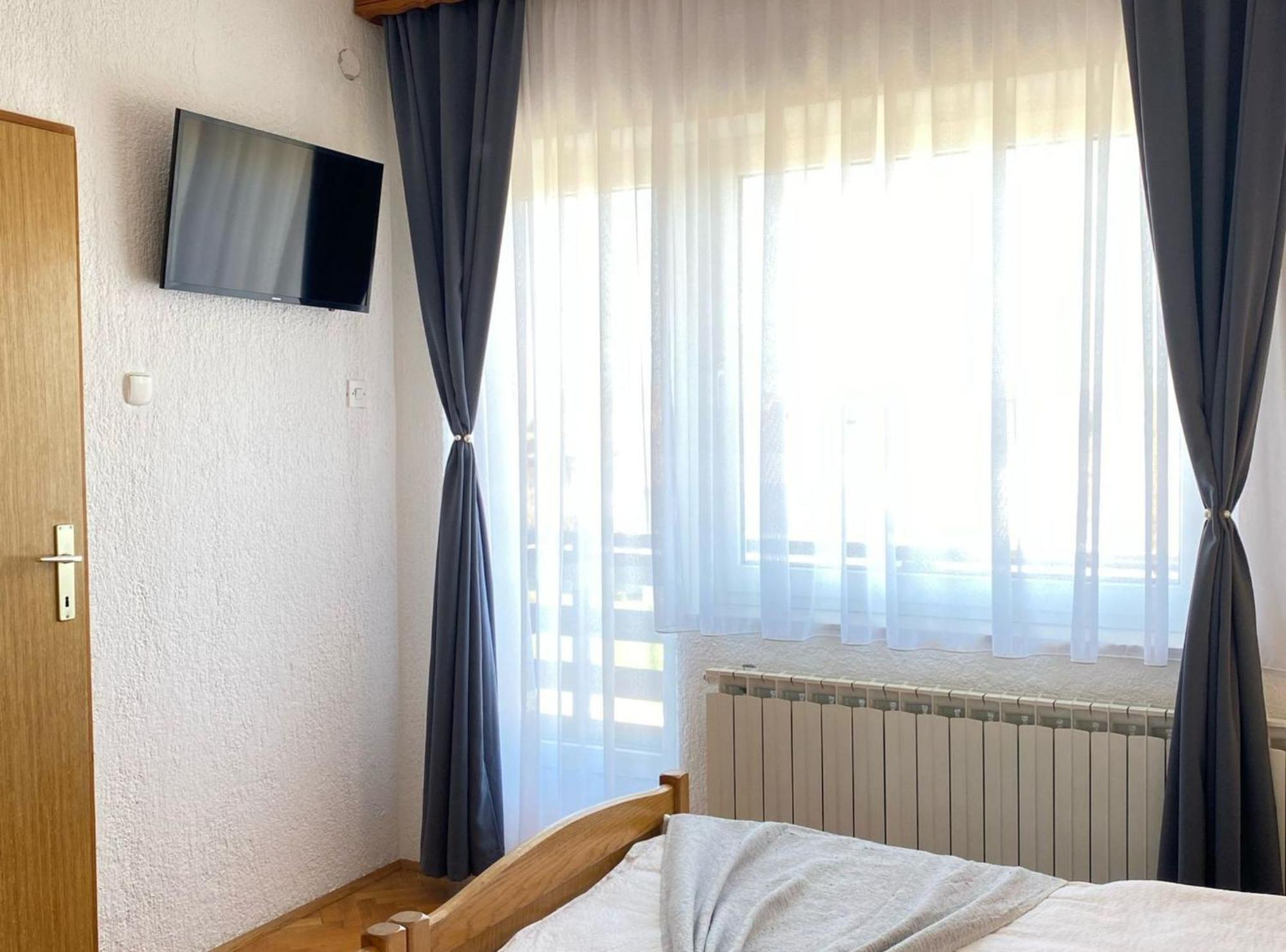 M&N Zafran Hotel Grabovac  Eksteriør billede