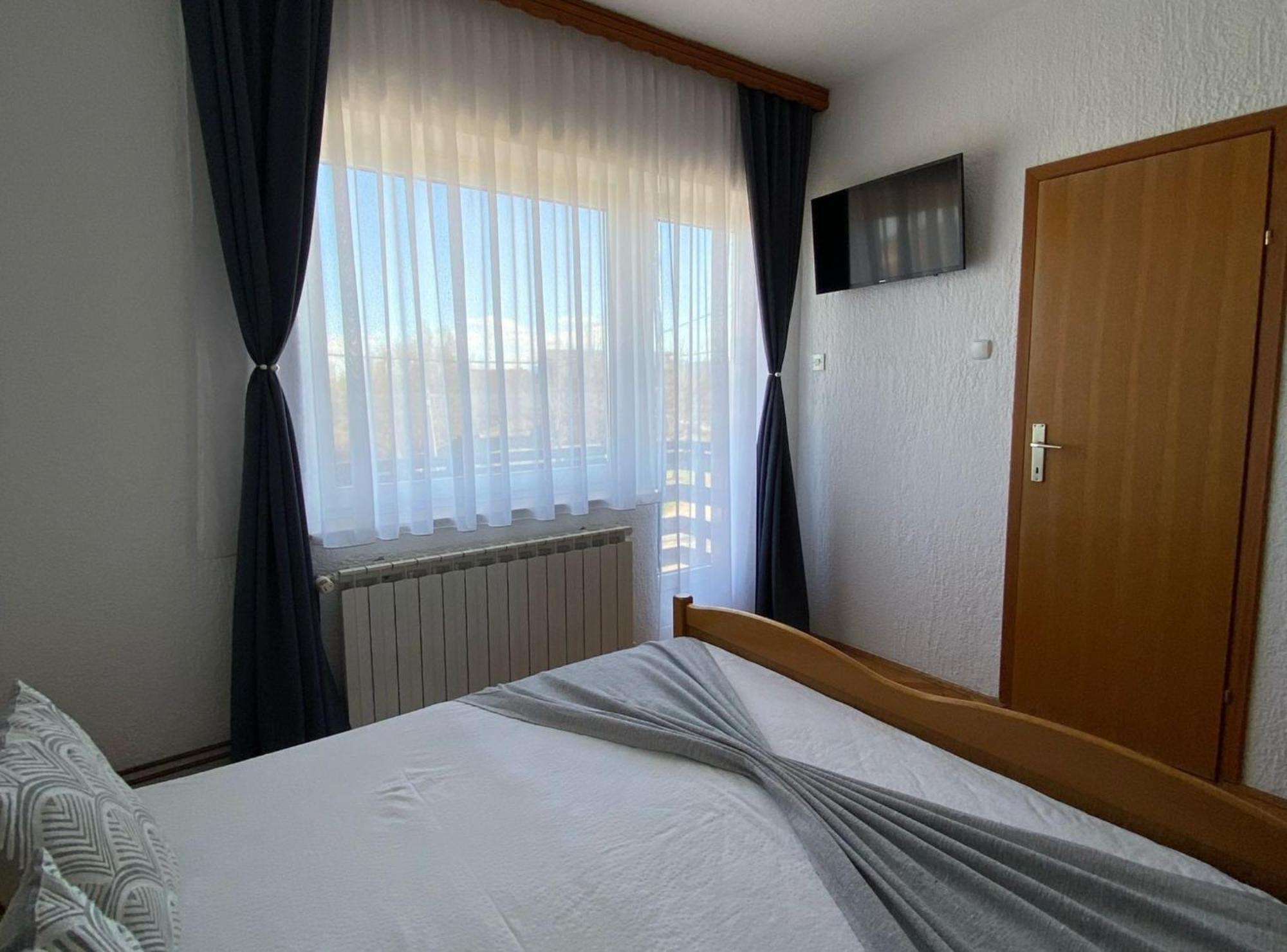 M&N Zafran Hotel Grabovac  Eksteriør billede